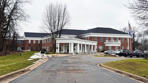 203-6938 Elm Valley Dr, Kalamazoo, MI, 49009-7436 | Card Image