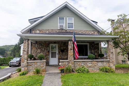3302 Graham Ave, Windber, PA, 15953 | Card Image