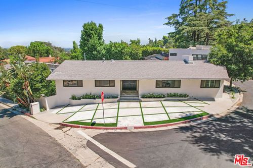 4166 Crisp Canyon Rd, Sherman Oaks, CA, 91403-4646 | Card Image