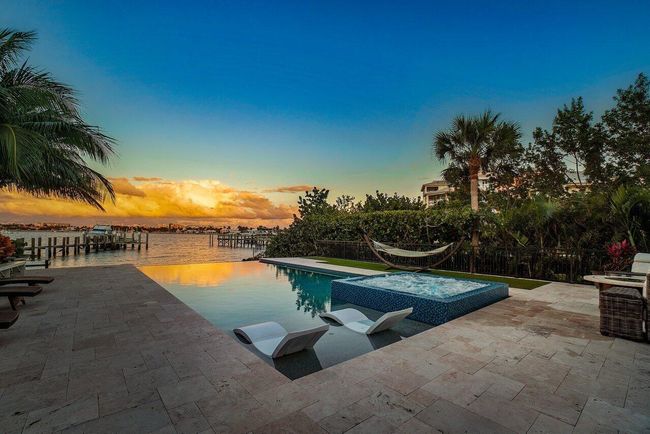 200 N Lake Dr, House other with 5 bedrooms, 5 bathrooms and null parking in Lantana FL | Image 34