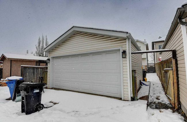 93 Prestwick Rise Se, Home with 3 bedrooms, 1 bathrooms and 2 parking in Calgary AB | Image 35
