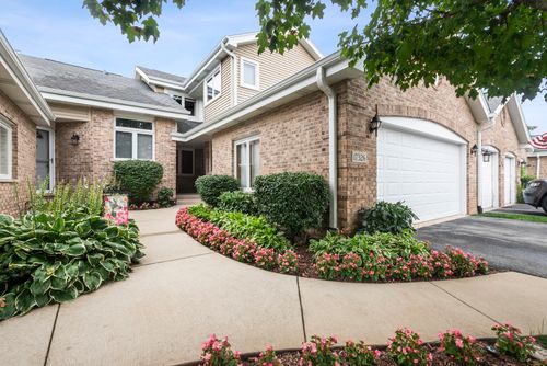 17326 Brook Crossing Ct, Orland Park, IL, 60467-7557 | Card Image