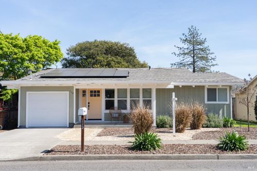112 Roosevelt Street, Napa, CA, 94558 | Card Image
