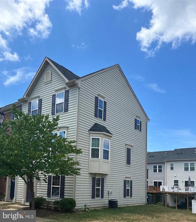 Residential in FREDERICKSBURG 2