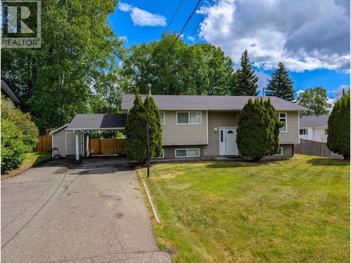 3054 Poyner Cres, House with 4 bedrooms, 2 bathrooms and null parking in Prince George BC | Card Image