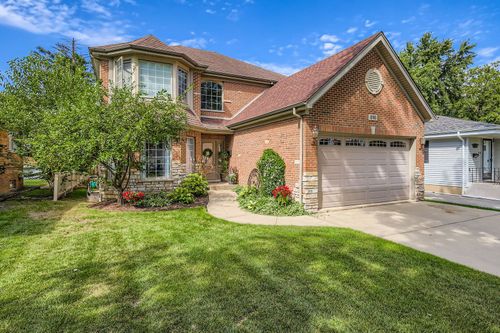 816 S Spring Rd, Elmhurst, IL, 60126-4724 | Card Image