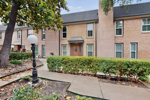 215-7820 Meadow Park Dr, Dallas, TX, 75230-4937 | Card Image