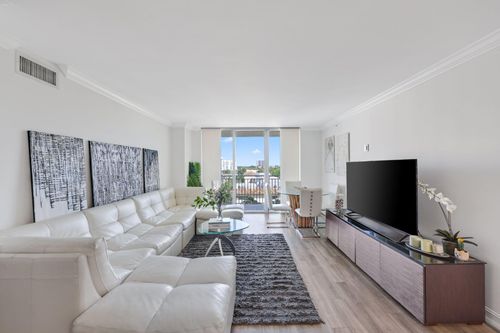 609-99 Se Mizner Blvd, Boca Raton, FL, 33432-5022 | Card Image