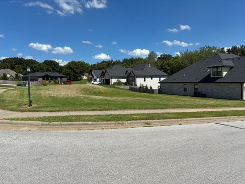 702 S Hickory Dr, Springfield, MO, 65809-4502 | Card Image