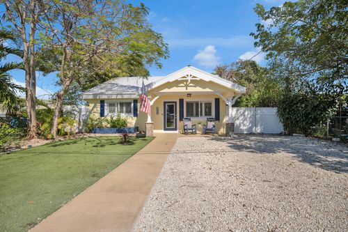 170 Hibiscus St, Tavernier, FL, 33070-2212 | Card Image