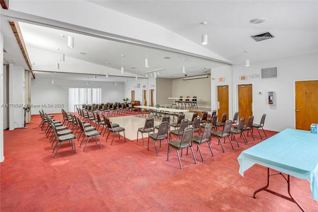 APT-306 - 2206 S Cypress Bend Dr, Condo with 2 bedrooms, 2 bathrooms and null parking in Pompano Beach FL | Image 27