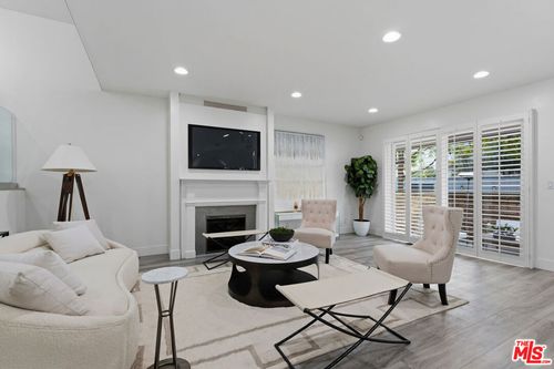 unit-d-13224 Admiral Ave, Marina del Rey, CA, 90292-7041 | Card Image