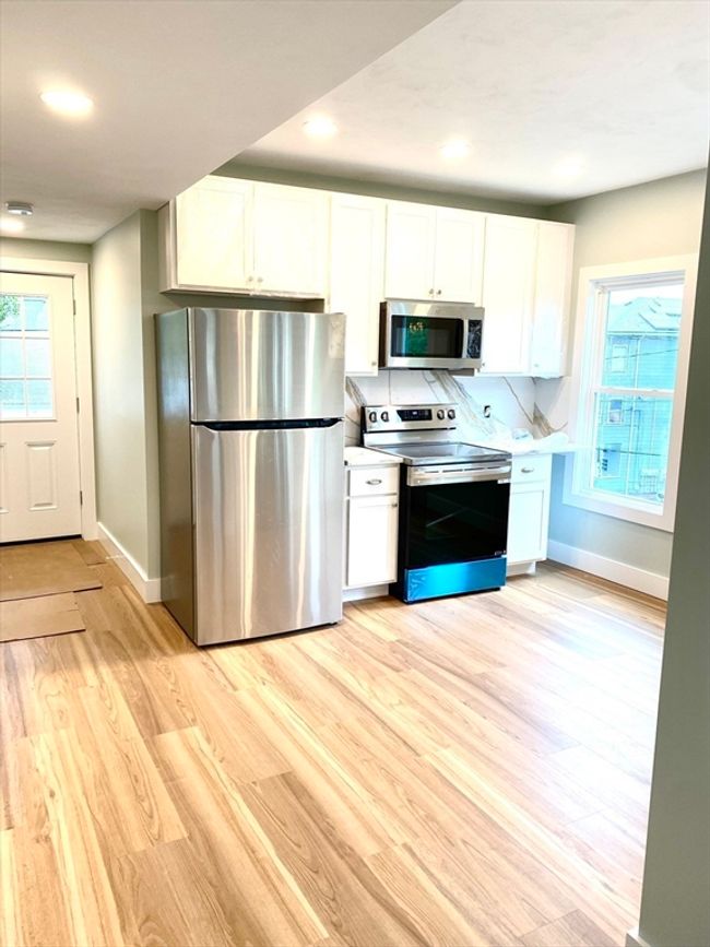 APT-2 - 20 Reeves St, Condo with 3 bedrooms, 1 bathrooms and 2 parking in Worcester MA | Image 36