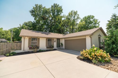 1756 E Swallow St, Springfield, MO, 65804-4371 | Card Image