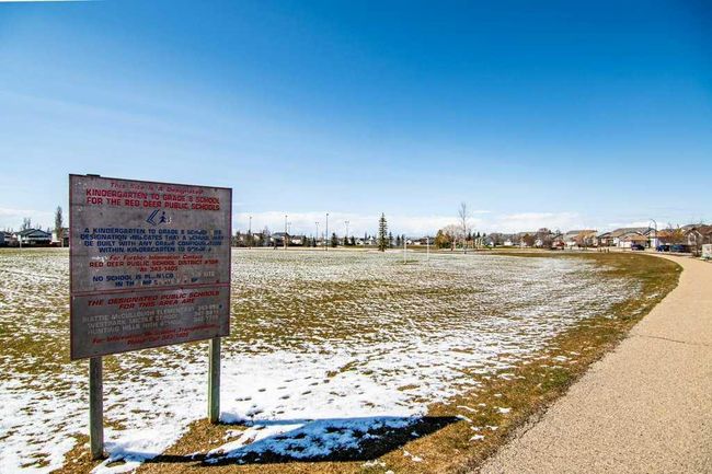 56 Drummond Ave, House other with 4 bedrooms, 2 bathrooms and 3 parking in Red Deer AB | Image 45