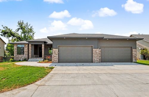 3117 E Sunflower Dr, Derby, KS, 67037-8683 | Card Image