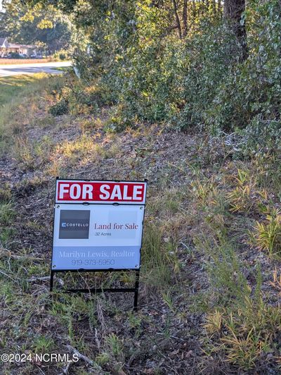 Land Photo with Signage | Image 1