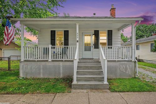 425 E Saint Clair St, Marine City, MI, 48039-1663 | Card Image
