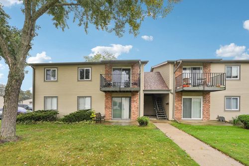 13-W170N11573 Armada Drive, Germantown, WI, 53022 | Card Image