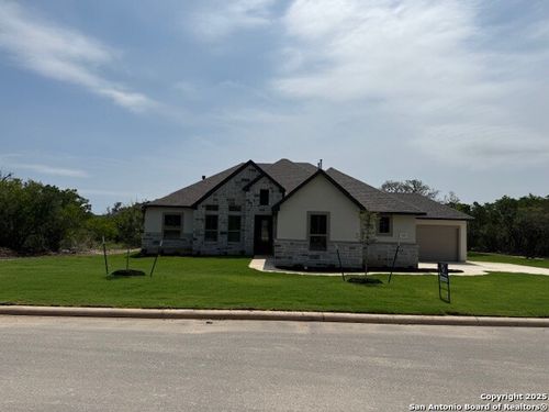 165 Poe Pkwy, Castroville, TX, 78009-2339 | Card Image
