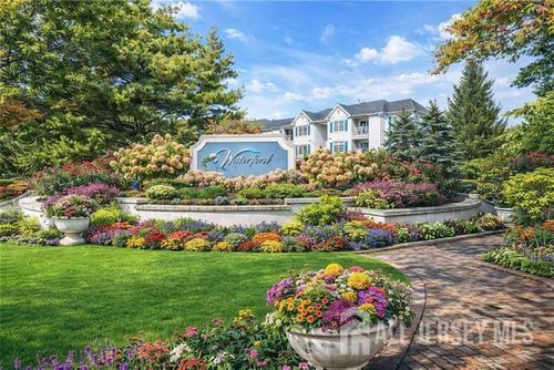 1227 Waterford Dr, Edison, NJ, 08817-1927 | Card Image