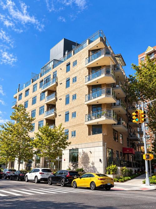 4g-13229 Blossom Ave, Flushing, NY, 11355-4915 | Card Image