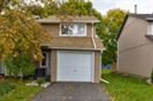 18-2185 Fairchild Blvd, Burlington, ON, L7P3P6 | Card Image