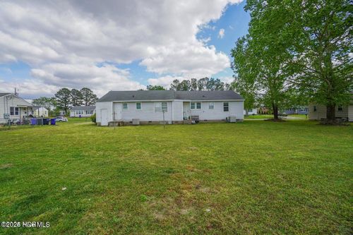 311 Starling St, Jacksonville, NC, 28540-6530 | Card Image