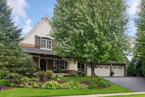 10005 Trails End Rd, Chanhassen, MN, 55317-4594 | Card Image