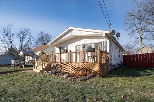 766 Staeger St, Akron, OH, 44306-2940 | Card Image