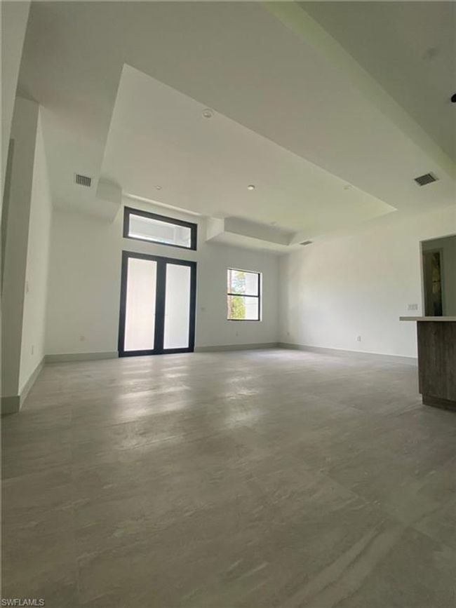 Living/Foyer/Great room | Image 4