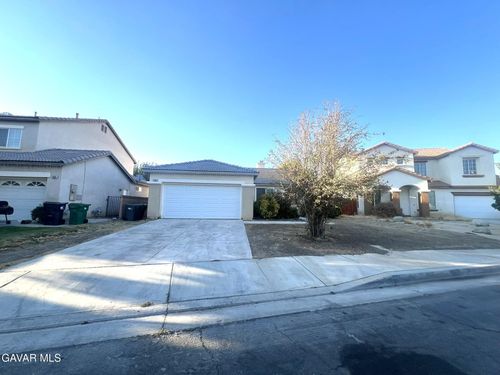 2535 E Norberry St, Lancaster, CA, 93535-6164 | Card Image