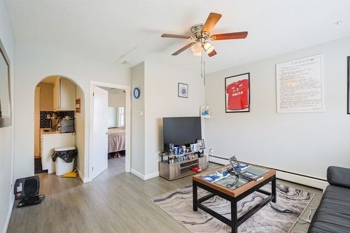 apt-1n-104 Oak St, Fall River, MA, 02720-8014 | Card Image