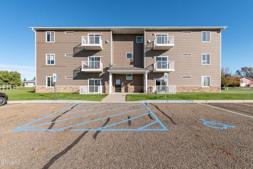 120 Santee Rd, Lincoln, ND, 58504-9240 | Card Image