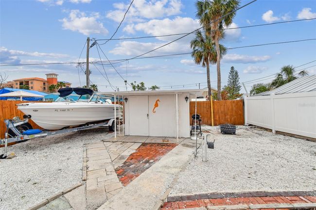 13320 2 Nd St E, Home with 2 bedrooms, 2 bathrooms and null parking in Madeira Beach FL | Image 37