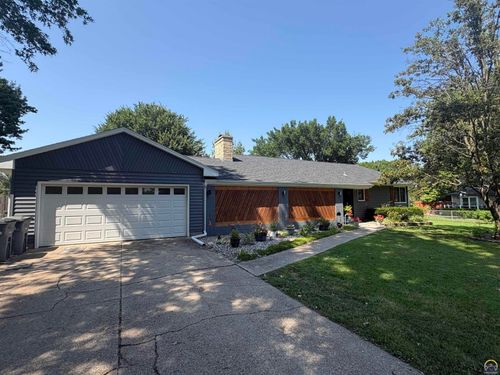 2022 Prairie Ln, Emporia, KS, 66801 | Card Image