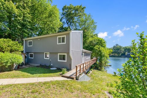 303 Lakeshore Dr, Marlborough, MA, 01752-4230 | Card Image