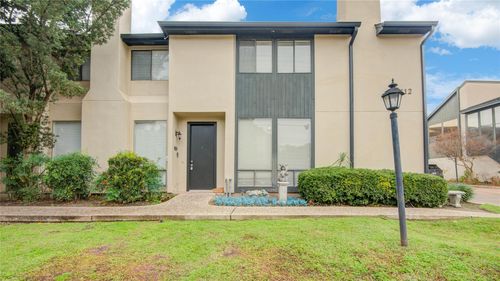 apt-68-1112 Bering Dr, Houston, TX, 77057-2315 | Card Image