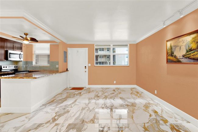 APT-209 - 1811 Jefferson St, Condo with 1 bedrooms, 2 bathrooms and null parking in Hollywood FL | Image 12