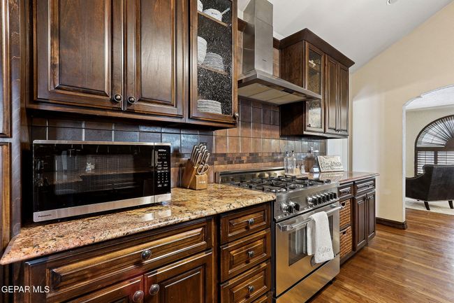 Stainless Steel Appliances | Image 18