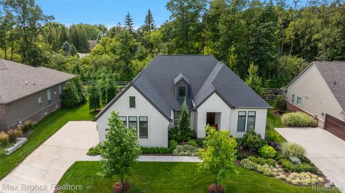 164 Timber Trace Ln, Bloomfield Hills, MI, 48302-1034 | Card Image