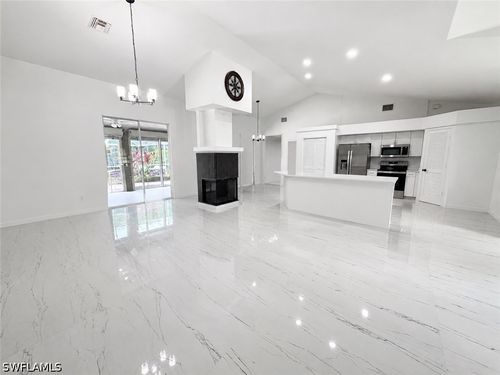 119 Plantation Cir, NAPLES, FL, 34104-6412 | Card Image