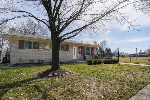 2632 Downey Dr, Troy, MI, 48083-2430 | Card Image