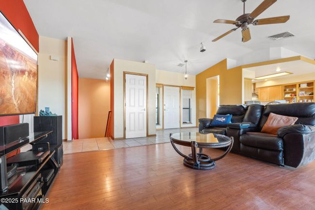 Family Room | Image 7