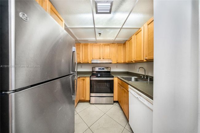 APT-103 - 5249 Nw 7 Th St, Condo with 2 bedrooms, 2 bathrooms and null parking in Miami FL | Image 5