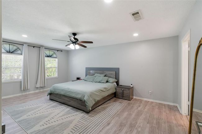 15514 Pebble Bend Dr, House other with 4 bedrooms, 3 bathrooms and 2 parking in Houston TX | Image 20