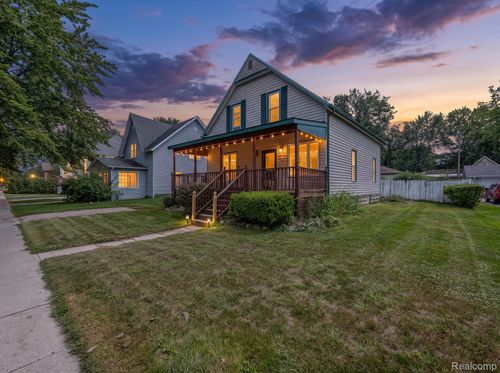 349 Monroe St, Carleton, MI, 48117-9162 | Card Image