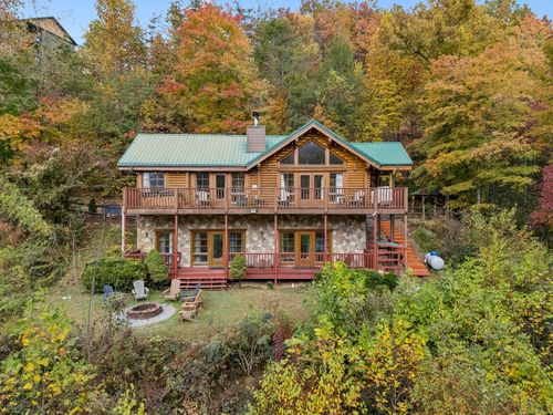 630 Big Bear Rdg, Gatlinburg, TN, 37738-2021 | Card Image