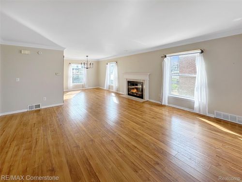 4453 Newberry St, Wayne, MI, 48184-2170 | Card Image