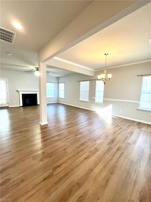 124 Blessing Cir, Suffolk, VA, 23434-7682 | Card Image